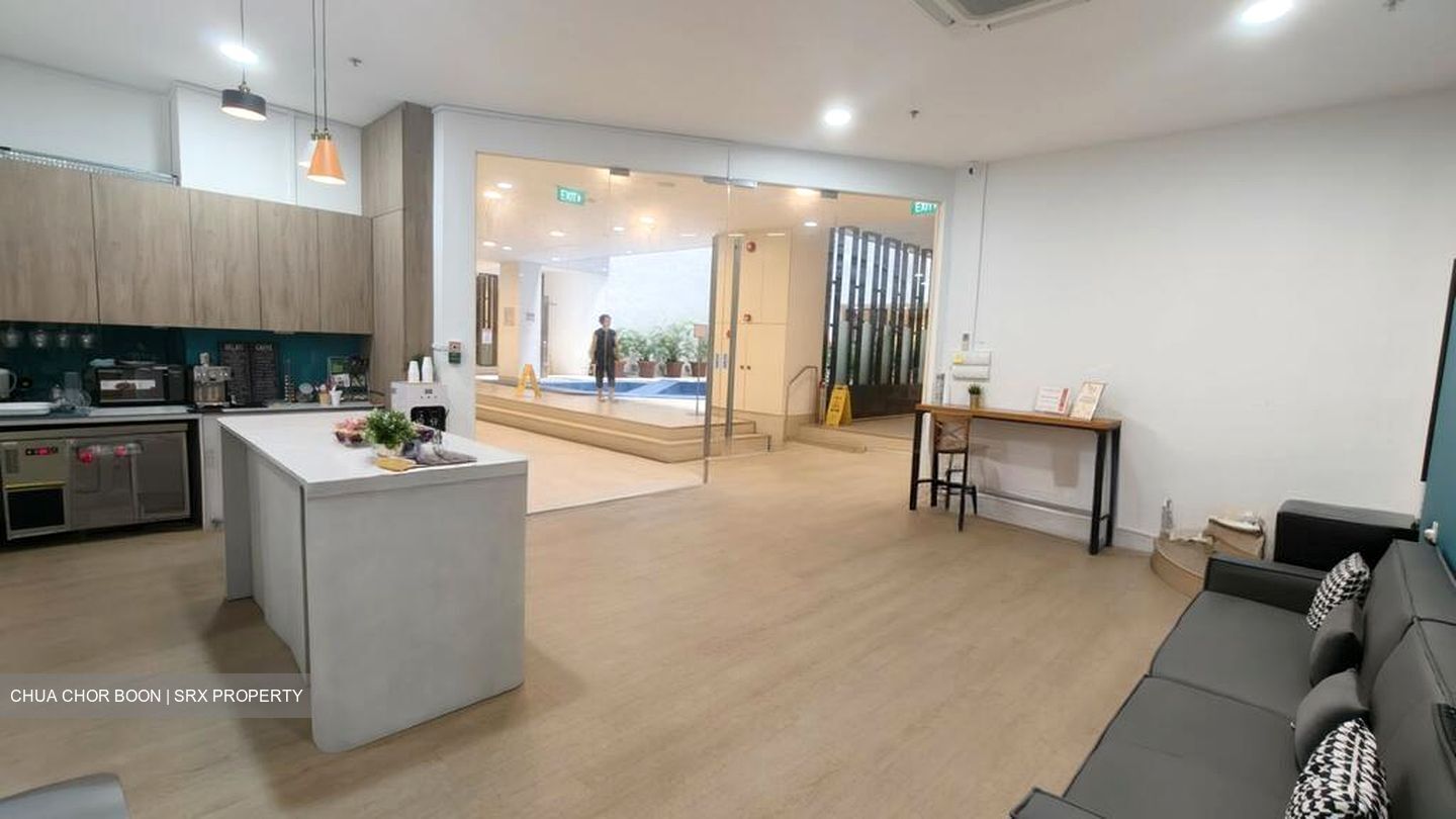 International Plaza (D2), Office #498214821